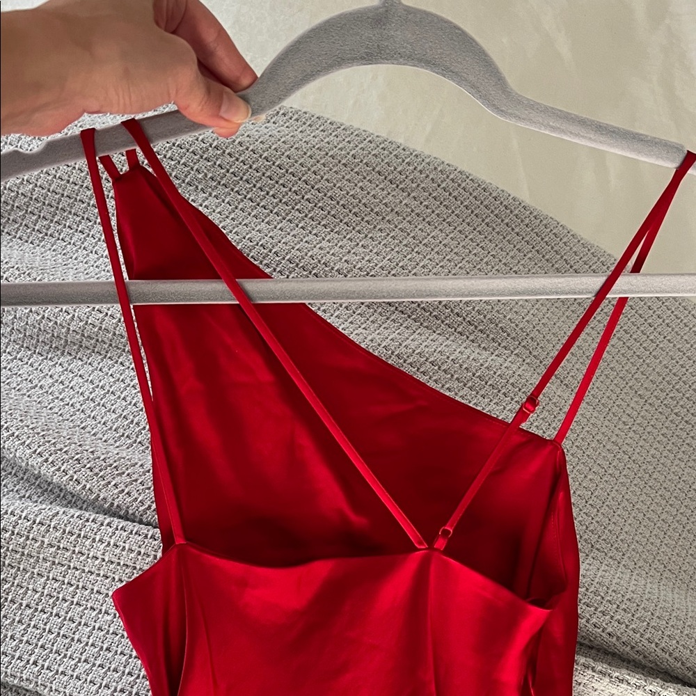 Vibrant Red One-Shoulder Style Maxi Dress - Picture 2 of 4